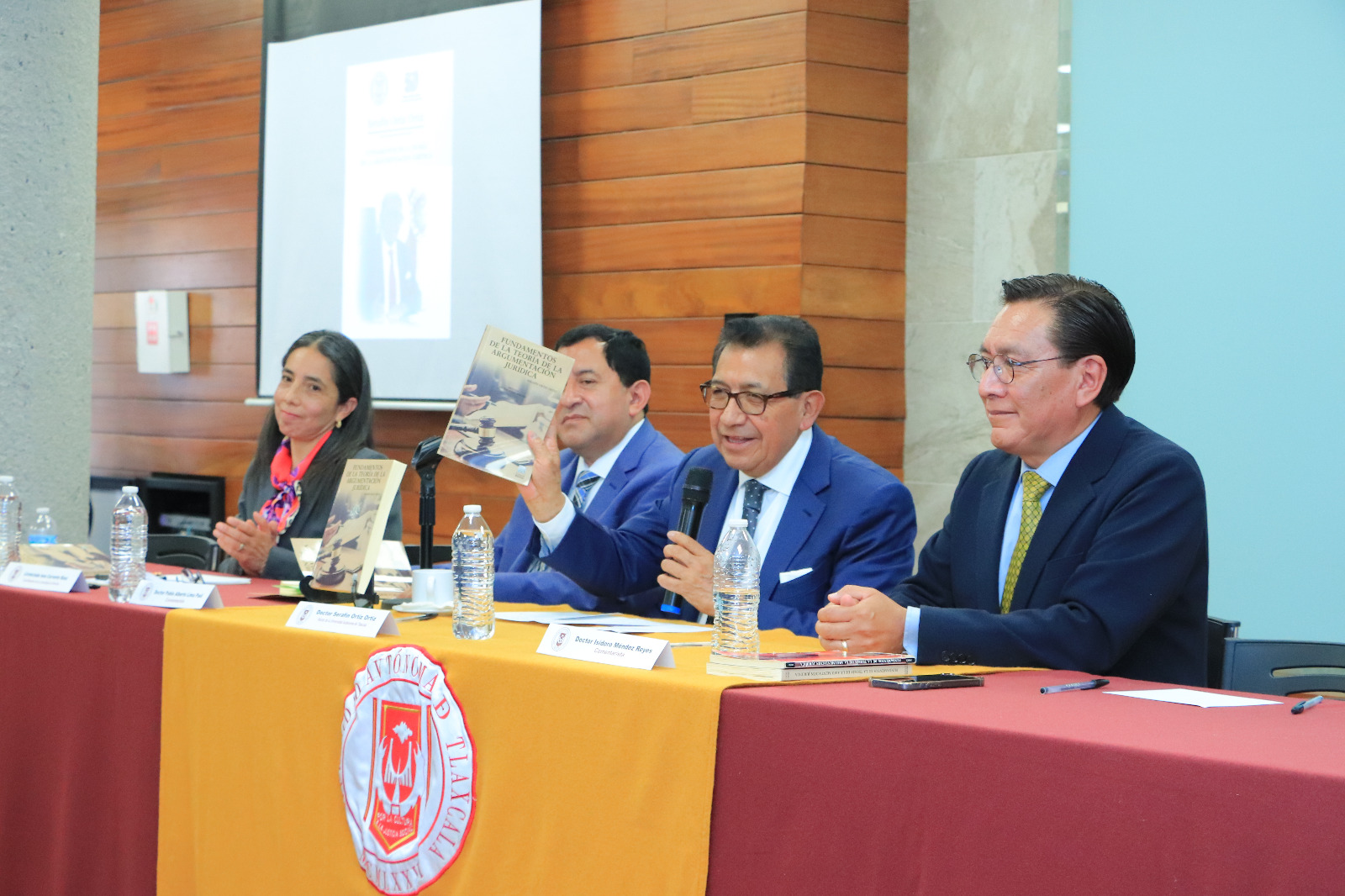 Presenta Serafín Ortiz nueva edición de su obra Fundamentos de la Teoría de la Argumentación Jurídica